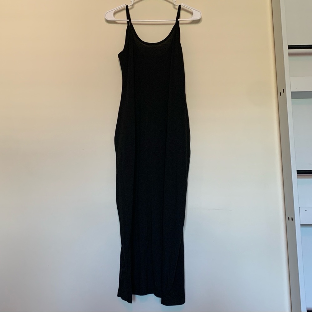 Women’s Small AMAZON Black Curvy Fitted Spaghetti Strap Midi Dress w/ Pockets